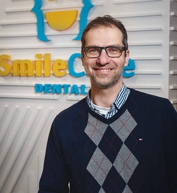 Dr. Ammar Mushantat | SmileCode Dental | NW Calgary | General Dentist